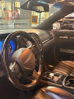 کرایسلەر 300